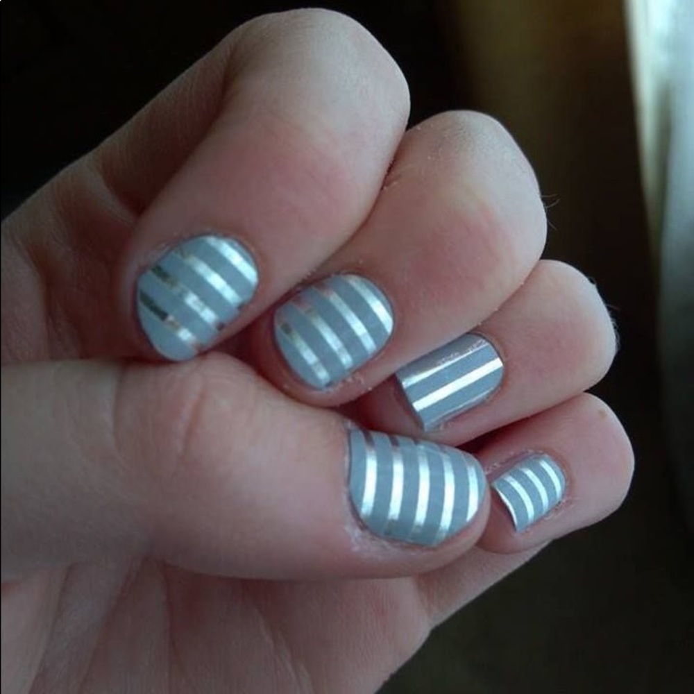 NIP Jamberry Gray & Silver Horizontal Pinstripe